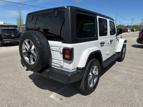 Used 2020 Jeep Wrangler Unlimited Sahara AWD/4WD image 7