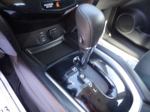 Used 2015 Nissan Rogue AWD S 2.5L 4-Cyl SUV image 23