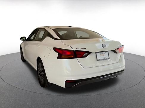 Used 2026 Nissan Altima 2.5 SV FWD image 11