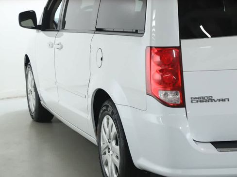 Used 2016 Dodge Grand Caravan SE w/ Quick Order Package 29E SE FWD image 39