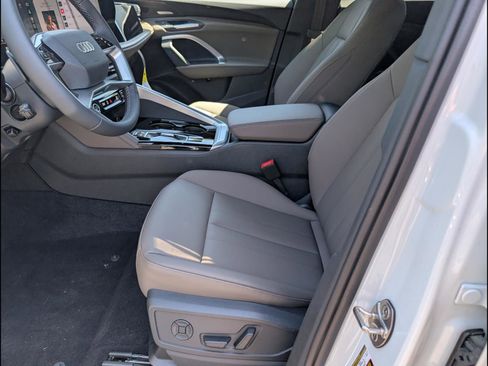 New 2026 Audi Q5 Premium Plus image 8