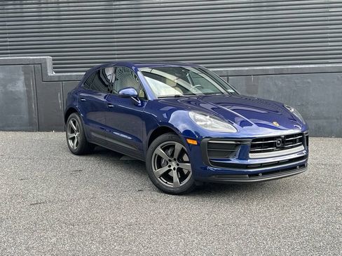 Certified 2026 Porsche Macan AWD/4WD image 25