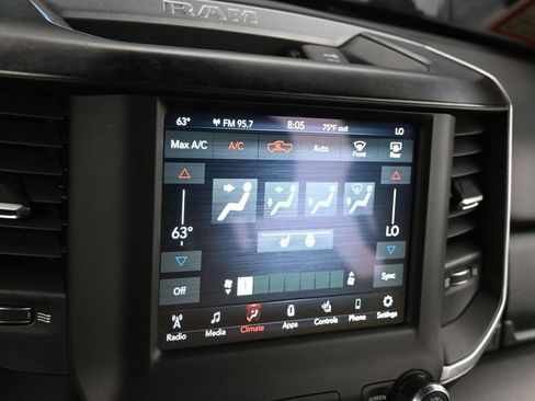 Used 2019 RAM 1500 Big Horn image 18