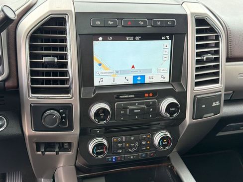 Used 2017 Ford F450 Platinum w/ Platinum Ultimate Package AWD/4WD image 24