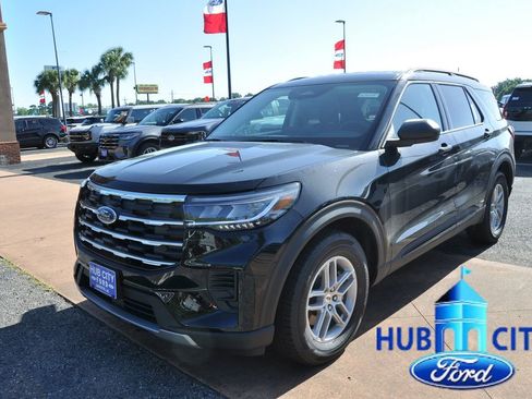 New 2026 Ford Explorer Active RWD image 1