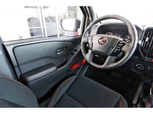 New 2026 Nissan Frontier PRO-4X w/ Pro-4x Convenience Package image 6
