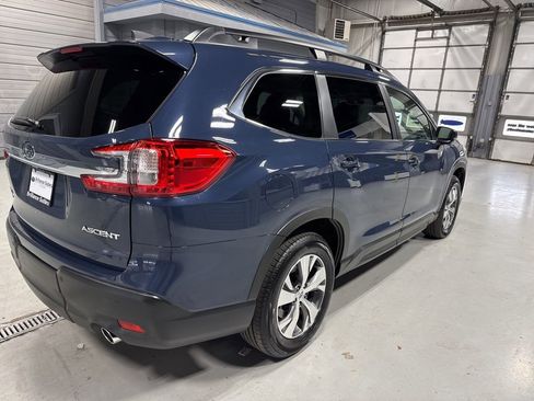 Used 2025 Subaru Ascent Premium image 6