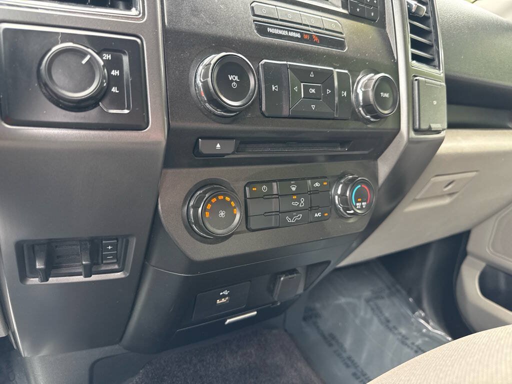 Used 2017 Ford F150 XLT AWD/4WD image 16