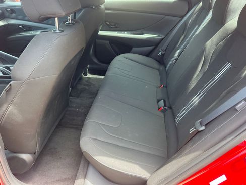 Used 2025 Hyundai Elantra Sport FWD image 19
