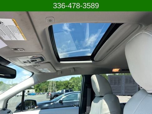 Used 2025 Toyota Sienna LE w/ LE Plus Package FWD image 23