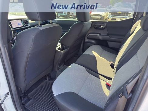 Used 2023 Toyota Tacoma TRD Off-Road image 6