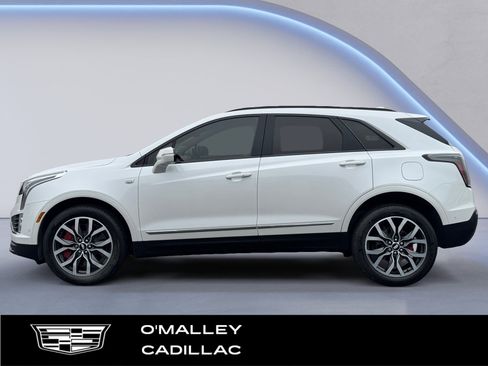 Certified 2023 Cadillac XT5 Sportv w/ Platinum Package image 2