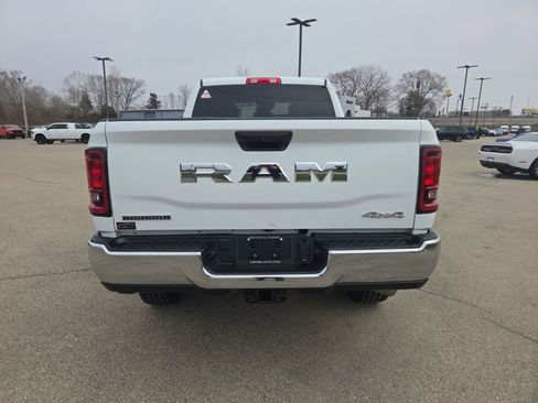 Used 2025 RAM 2500 Big Horn AWD/4WD image 6
