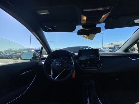 Used 2022 Toyota Corolla SE image 6