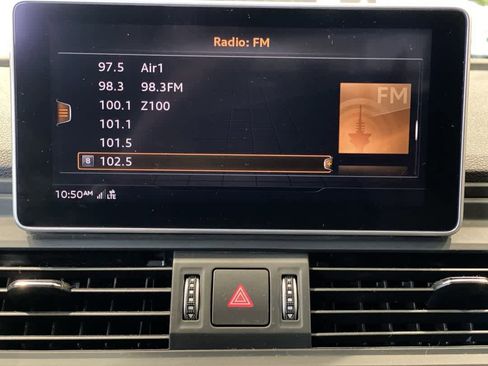 Used 2020 Audi Q5 e Prestige w/ Prestige Package image 19