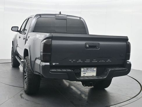 Used 2022 Toyota Tacoma TRD Sport w/ Technology Package AWD/4WD image 7