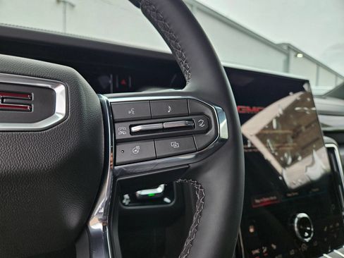 New 2026 GMC Yukon Elevation AWD/4WD image 13