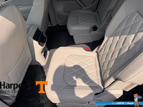 Used 2025 Volkswagen Atlas SEL Premium R-Line image 10