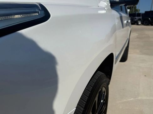 Used 2019 Cadillac Escalade Platinum image 76