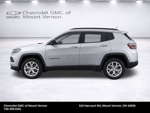 Used 2024 Jeep Compass Latitude AWD/4WD image 37
