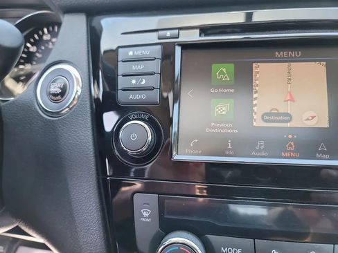 Used 2018 Nissan Rogue SV w/ Sun & Sound Touring Package AWD/4WD image 24