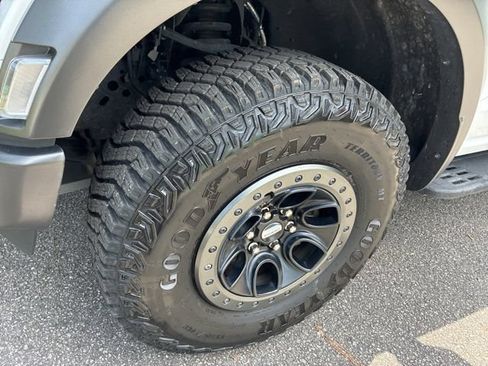 Used 2022 Ford F150 Raptor w/ Equipment Group 801A High AWD/4WD image 11