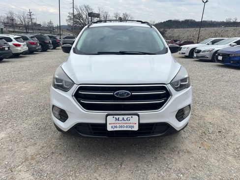 Used 2017 Ford Escape SE w/ SE Sport Appearance Package image 8
