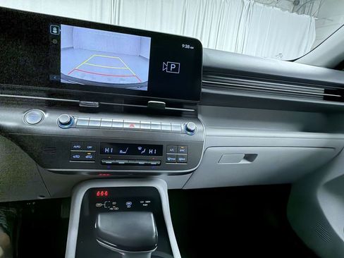Used 2025 Hyundai Kona SEL AWD/4WD image 13