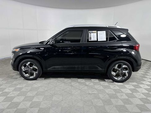 Certified 2024 Hyundai Venue SEL FWD image 5