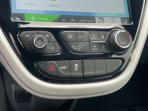Used 2018 Chevrolet Bolt Premier image 17