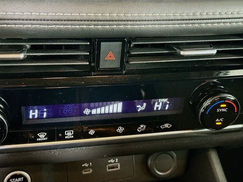 Used 2023 Nissan Rogue SV image 23