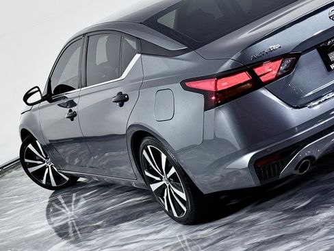 Used 2020 Nissan Altima 2.5 SR image 13