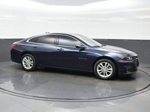Used 2016 Chevrolet Malibu LT FWD image 7