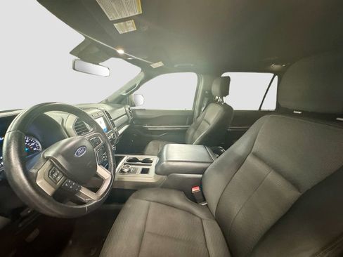 Used 2020 Ford Expedition XLT image 22