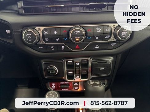 New 2026 Jeep Wrangler Unlimited Rubicon AWD/4WD image 17