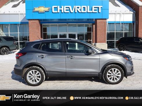 Used 2021 Nissan Rogue Sport SV w/ Technology Package image 1