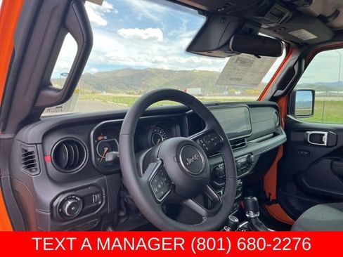New 2026 Jeep Wrangler Unlimited Rubicon w/ Xtreme 35 Tire Package AWD/4WD image 12