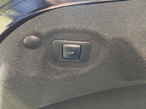 Used 2019 Lincoln MKZ Reserve FWD image 23