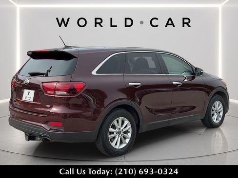 Used 2020 Kia Sorento LX FWD image 7