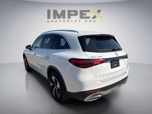 Used 2023 Mercedes-Benz GLC 300 image 2