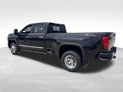 Used 2024 Chevrolet Silverado 3500 High Country w/ High Country Premium Package AWD/4WD image 3