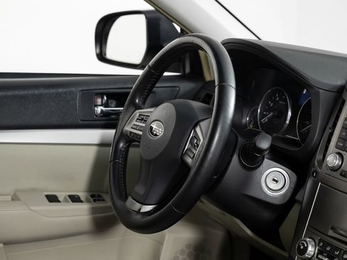 Used 2012 Subaru Outback 2.5i Premium w/ All-Weather Pkg image 25