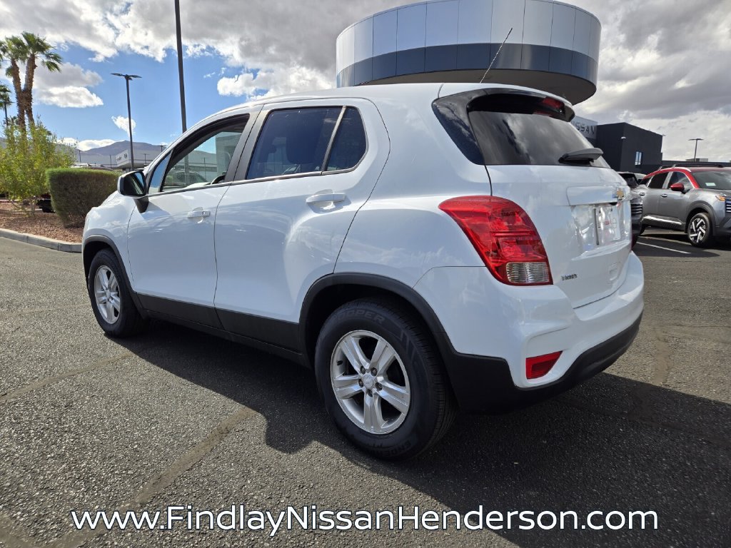 Used 2021 Chevrolet Trax LS w/ Tint and Cruise Package FWD image 4