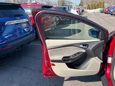 Used 2013 Ford Focus SE image 11