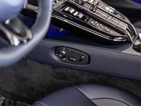 New 2026 Aston Martin V8 Vantage Coupe image 20