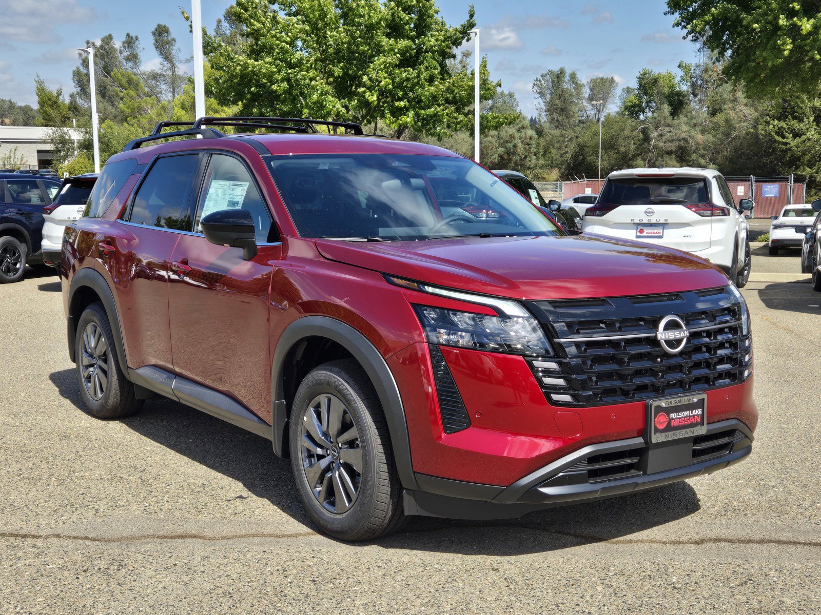 New 2026 Nissan Pathfinder SV AWD/4WD image 1