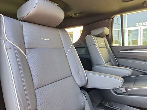 New 2026 Cadillac Escalade ESV Luxury w/ LPO, Radiant Package image 30