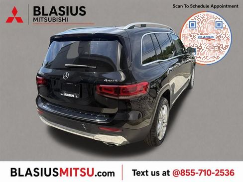 Used 2022 Mercedes-Benz GLB 250 4MATIC w/ Premium Package Lite image 11