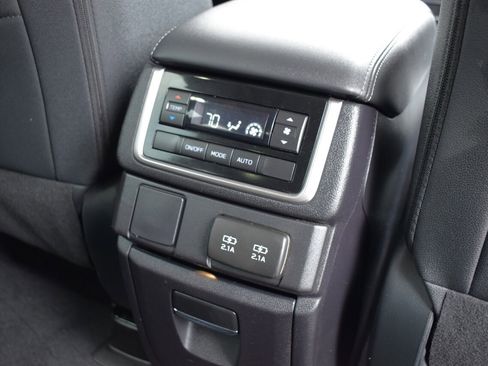 Used 2022 Subaru Ascent Onyx Edition AWD/4WD image 33