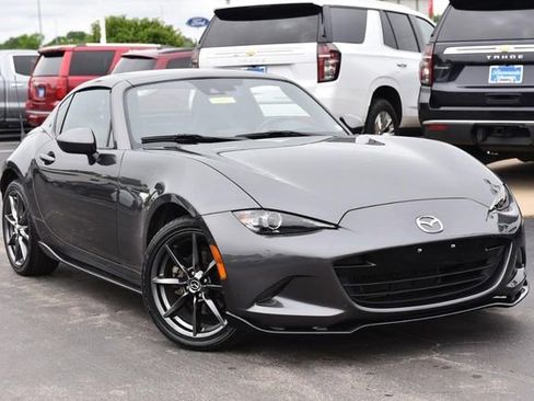 Used 2019 MAZDA MX-5 Miata RF Grand Touring RWD image 2